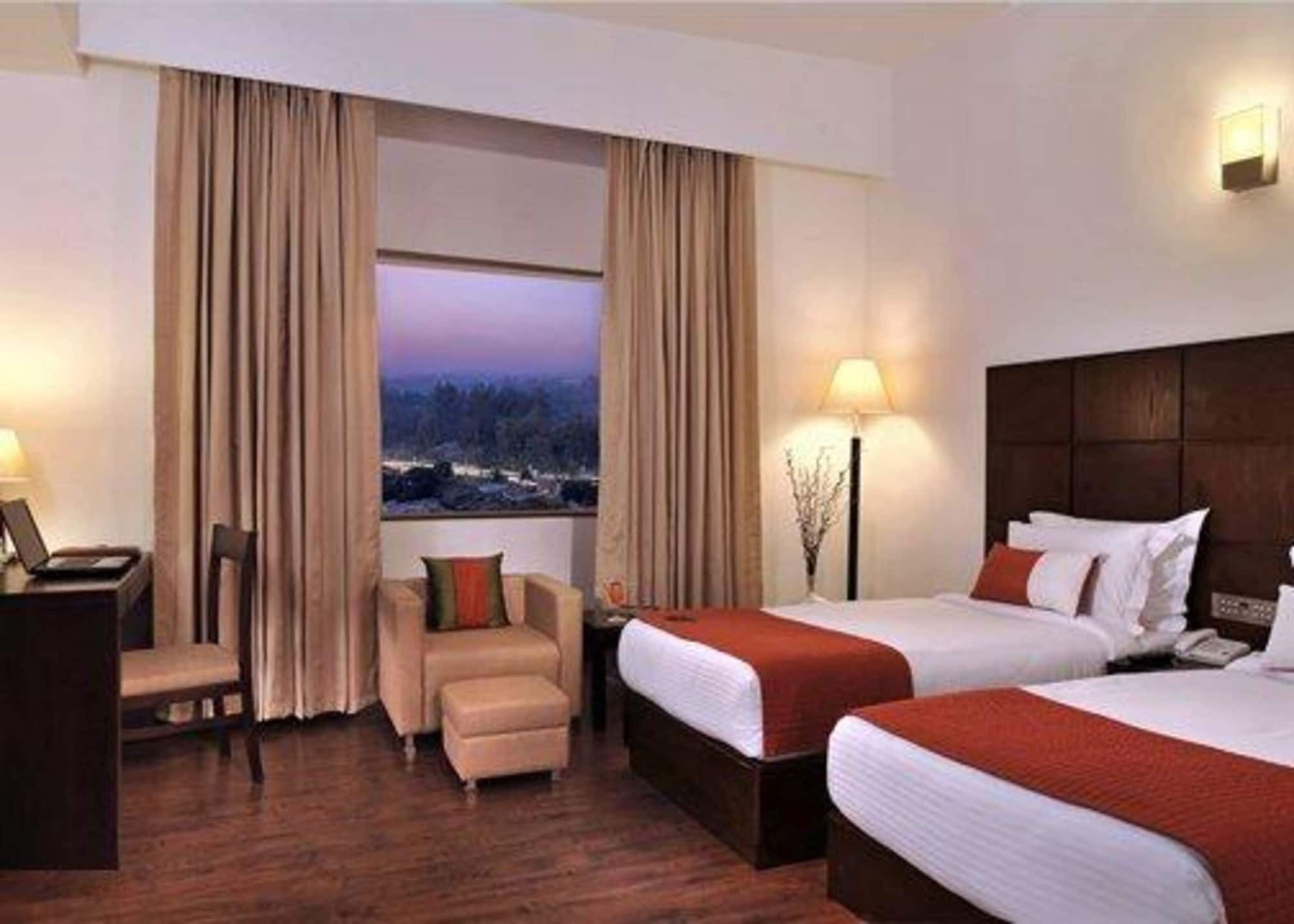 Comfort Inn Tulip Heights Bathinda Δωμάτιο φωτογραφία